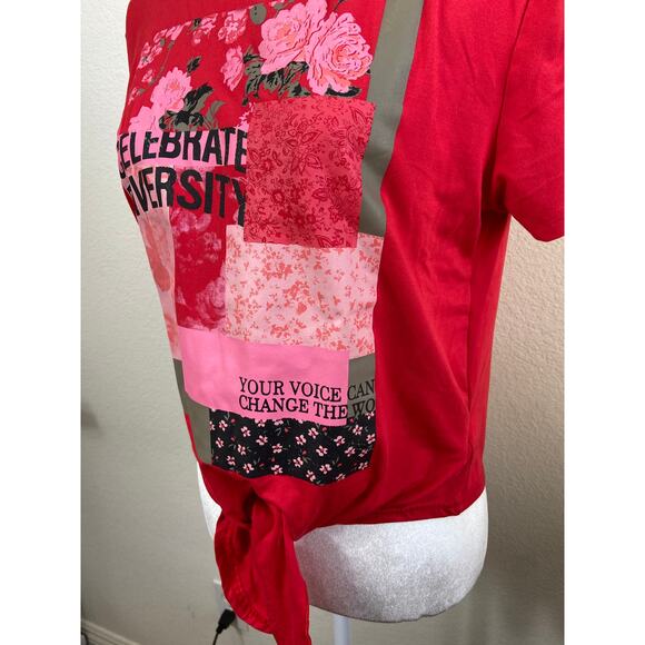 Women's Hot & Delicious Red Celebrate Diversity T-Shirt Tie in Front Large - Picture 8 of 11